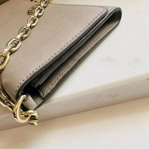 Tory Burch Robinson Leather Chain Wallet Crossbody/Clutch - Picture 4 of 14